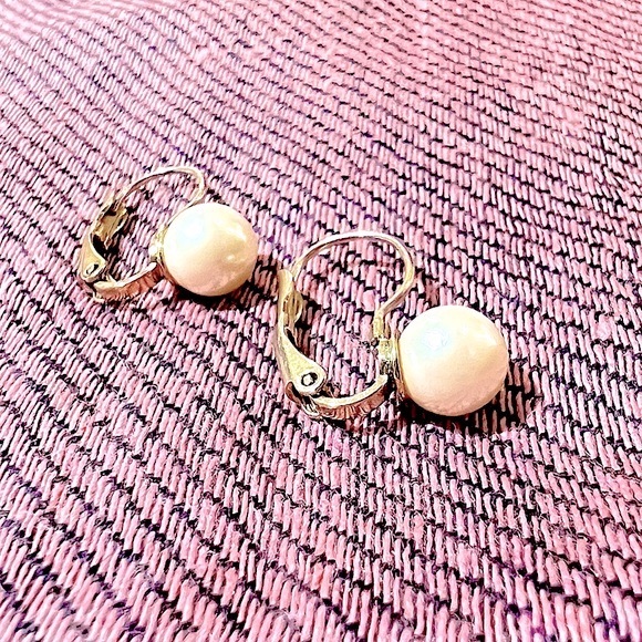 Antique Authentic Cultured Pearl Earrings-Plated Gold-Lever-back Closure Style - Picture 1 of 4